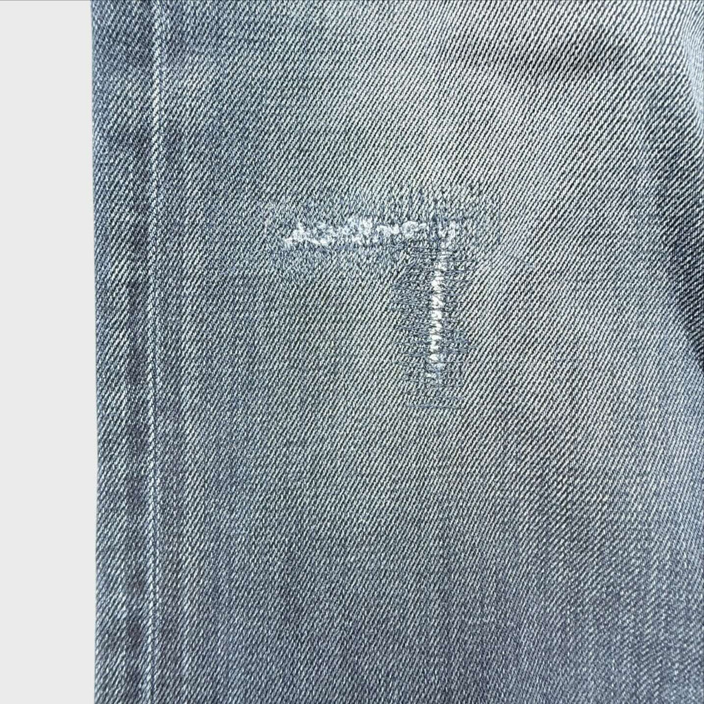 Dettaglio gamba Jeans Diesel Uomo Zanity W33 L34 Blu Straight fit