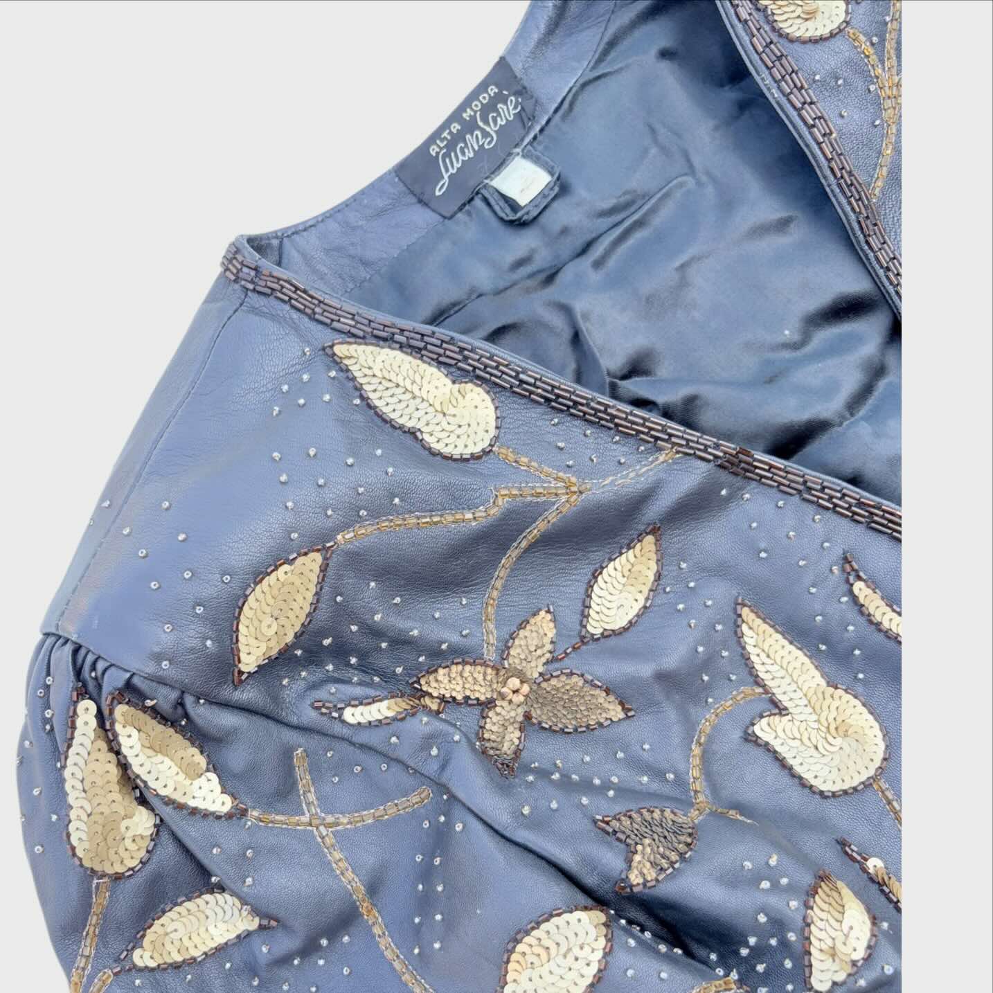 Luan Sarè alta moda Giacca Bolero Vintage Anni '80 in Pelle Nera con Ricami Floreali Oro e Paillettes