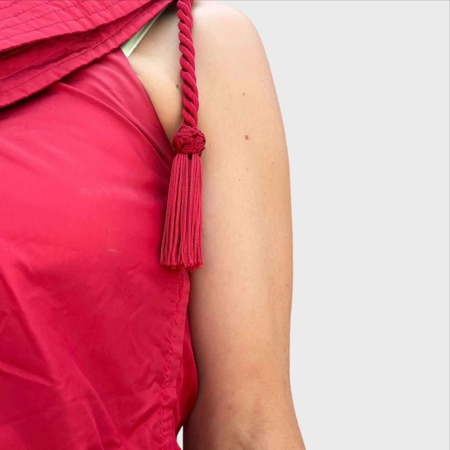 Completo Vintage Valentino Anni '80 - Top Asimmetrico Rosso e Gonna Midi Trapuntata Bicolore