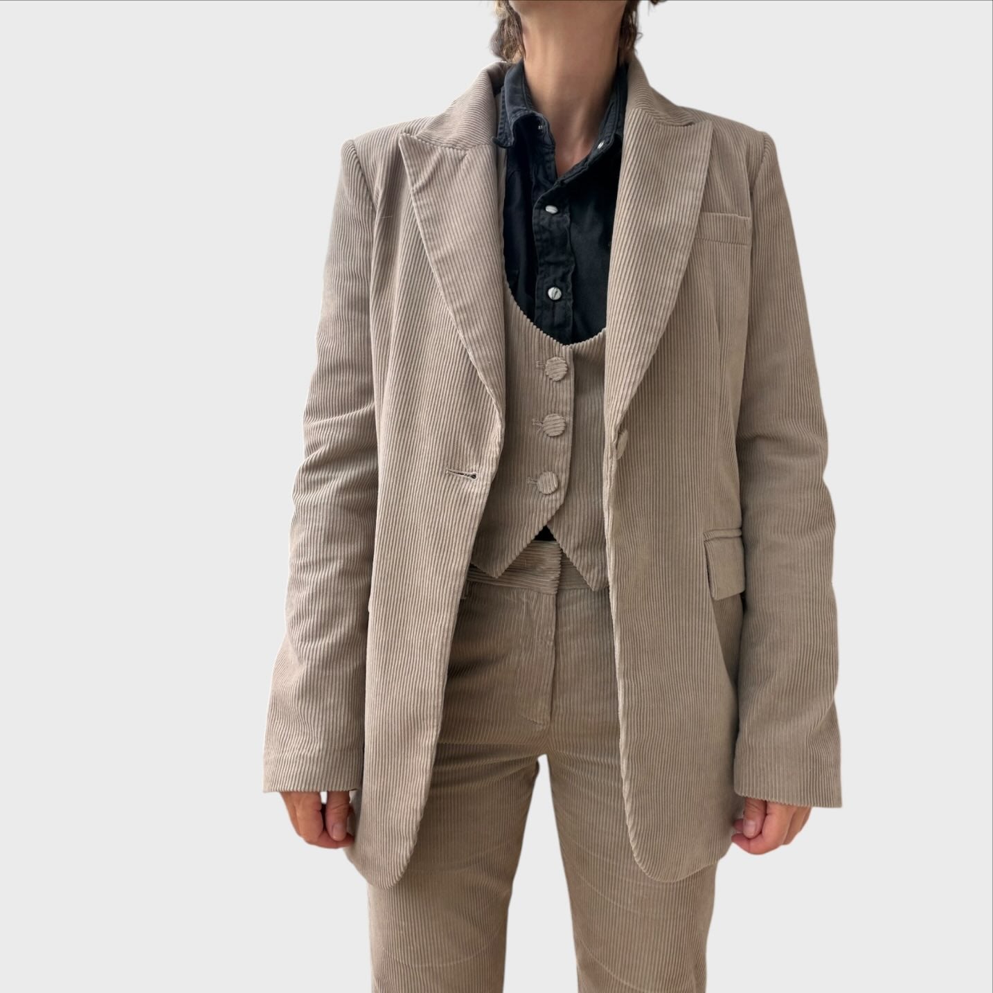 Blazer mit Weste und Aniye By Cordhose in Beige