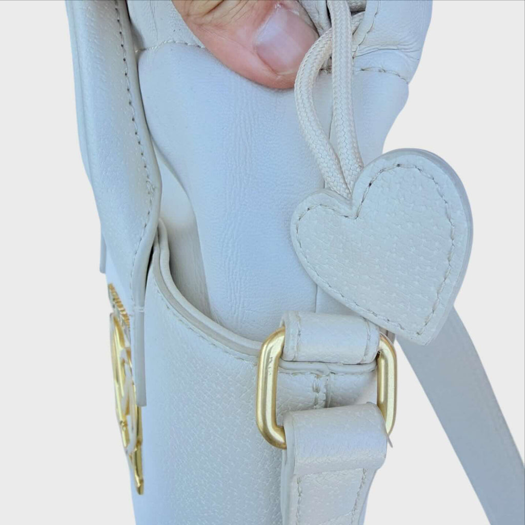 Love Moschino Borsa a Tracolla con Cuore dorato colore bianco panna. Borsa vintage Moschino collezione 2021