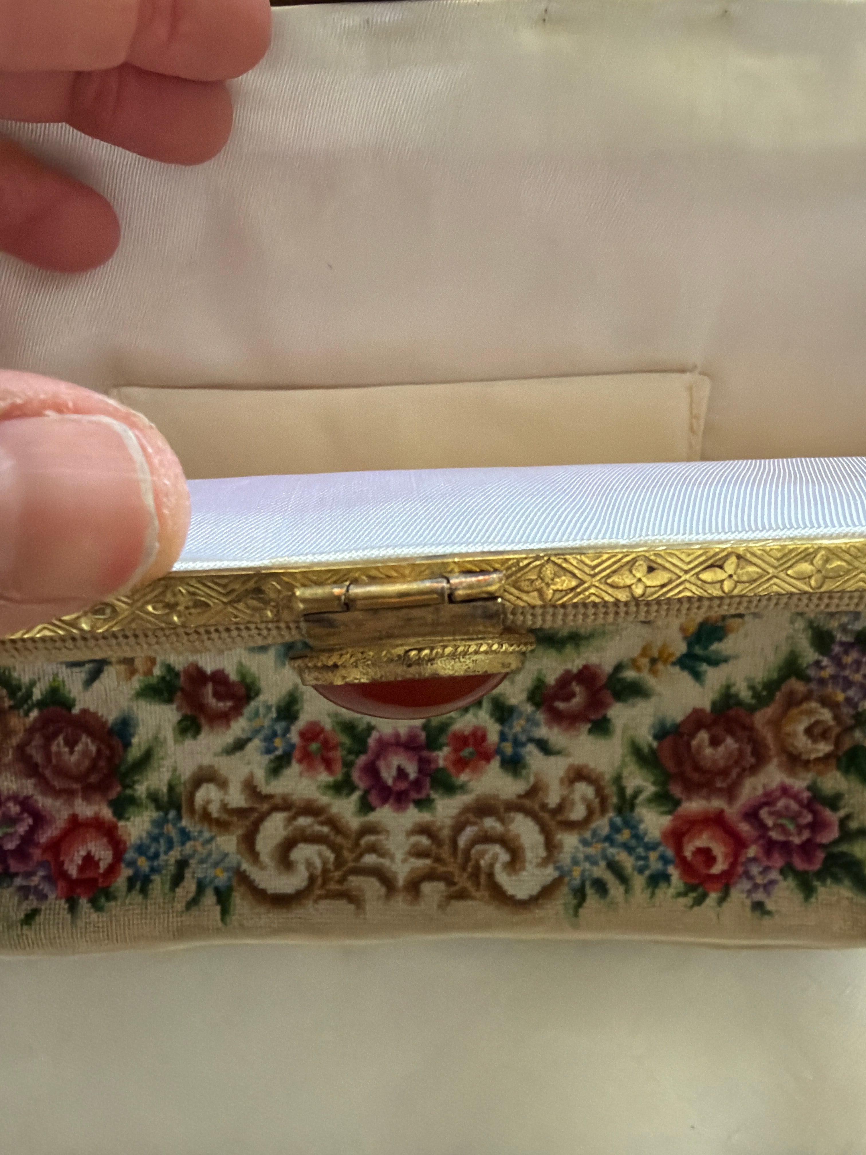 Borsa antica Vintage in tessuto ricamato con motivo floreale