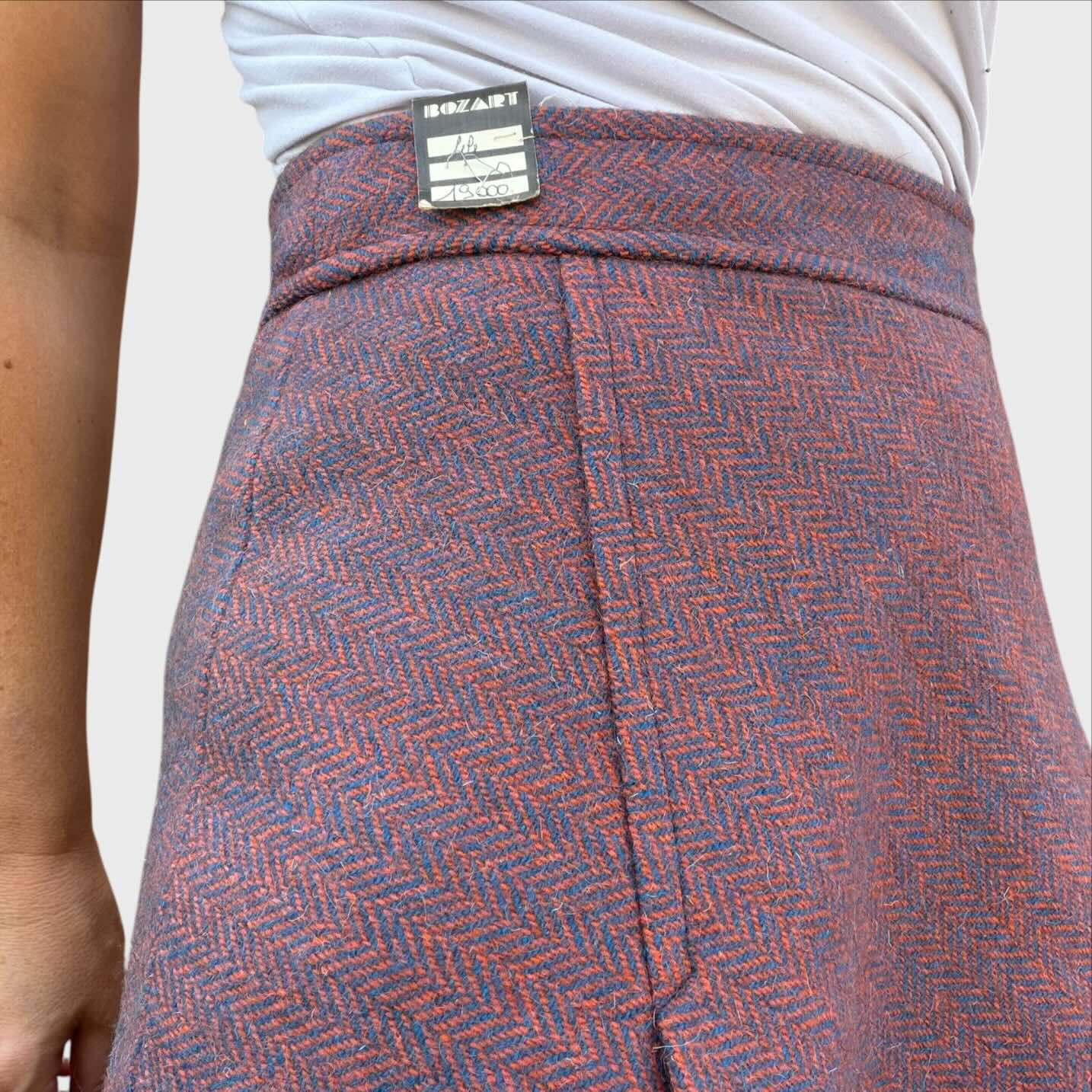 Vintage Midirock mit ausgestelltem Schnitt aus Fischgrät-Tweedstoff