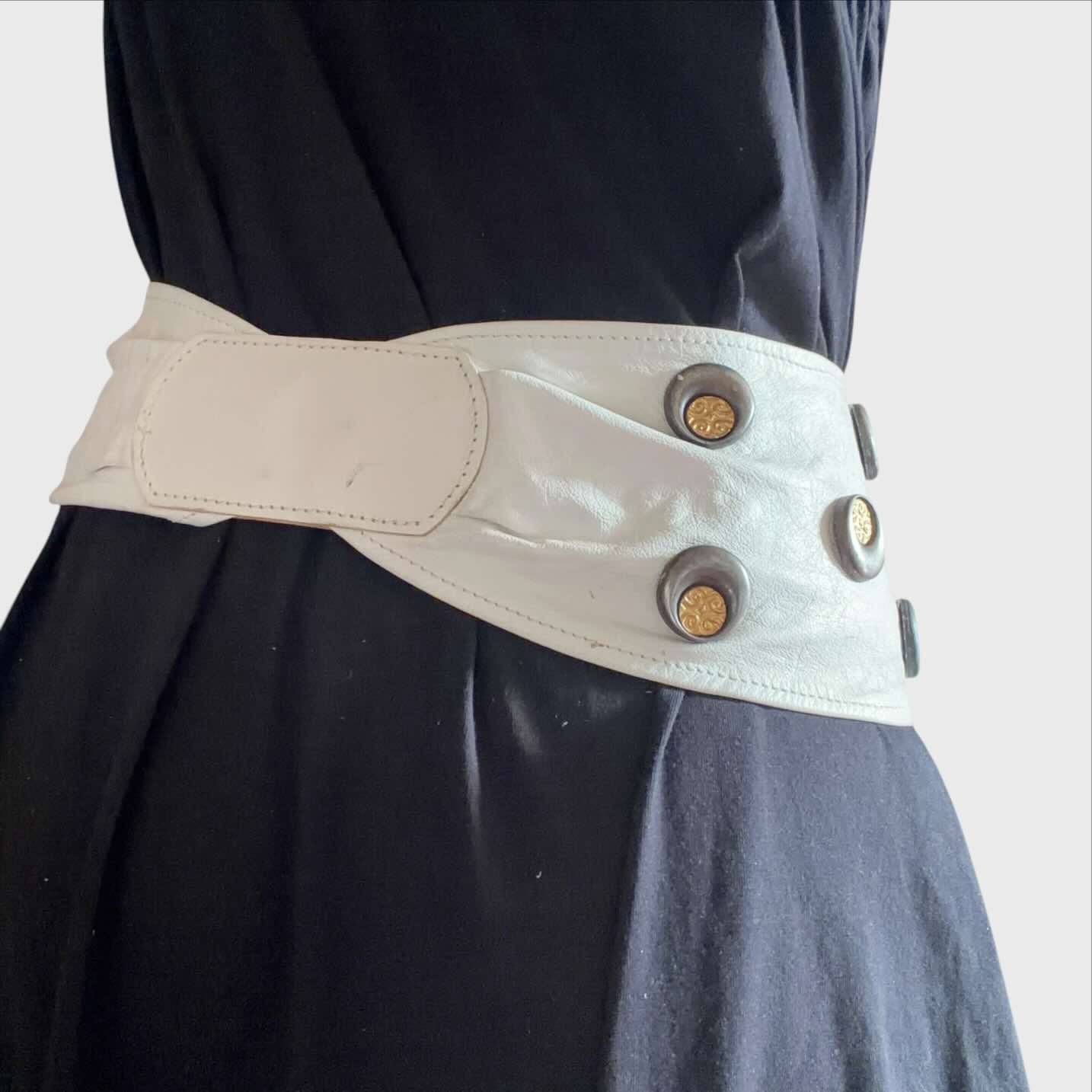 Cintura Vintage Anni '80 - Pelle Bianca Fibbia Tonda