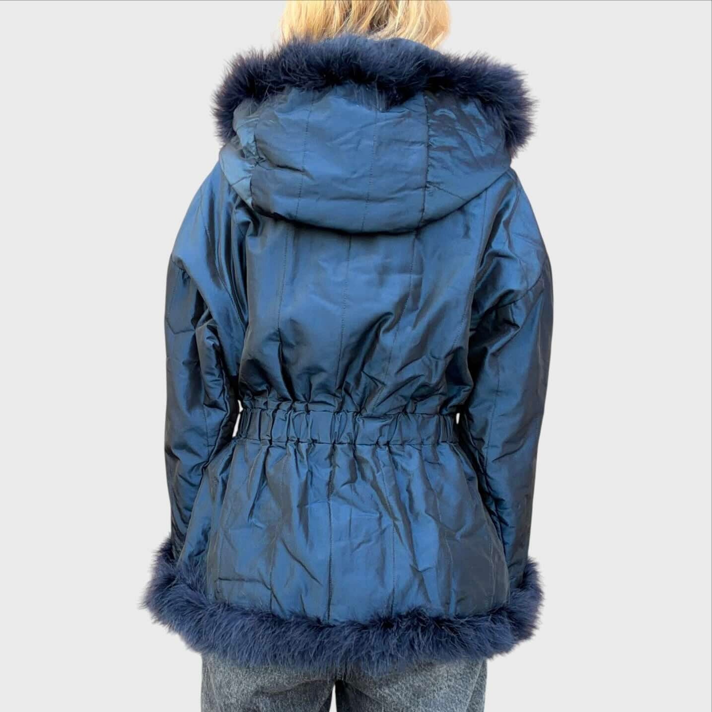 Siete della giacca di Anna Molinari Blumarine Taglia 42 IT con cappuccio e bordi in vera piuma