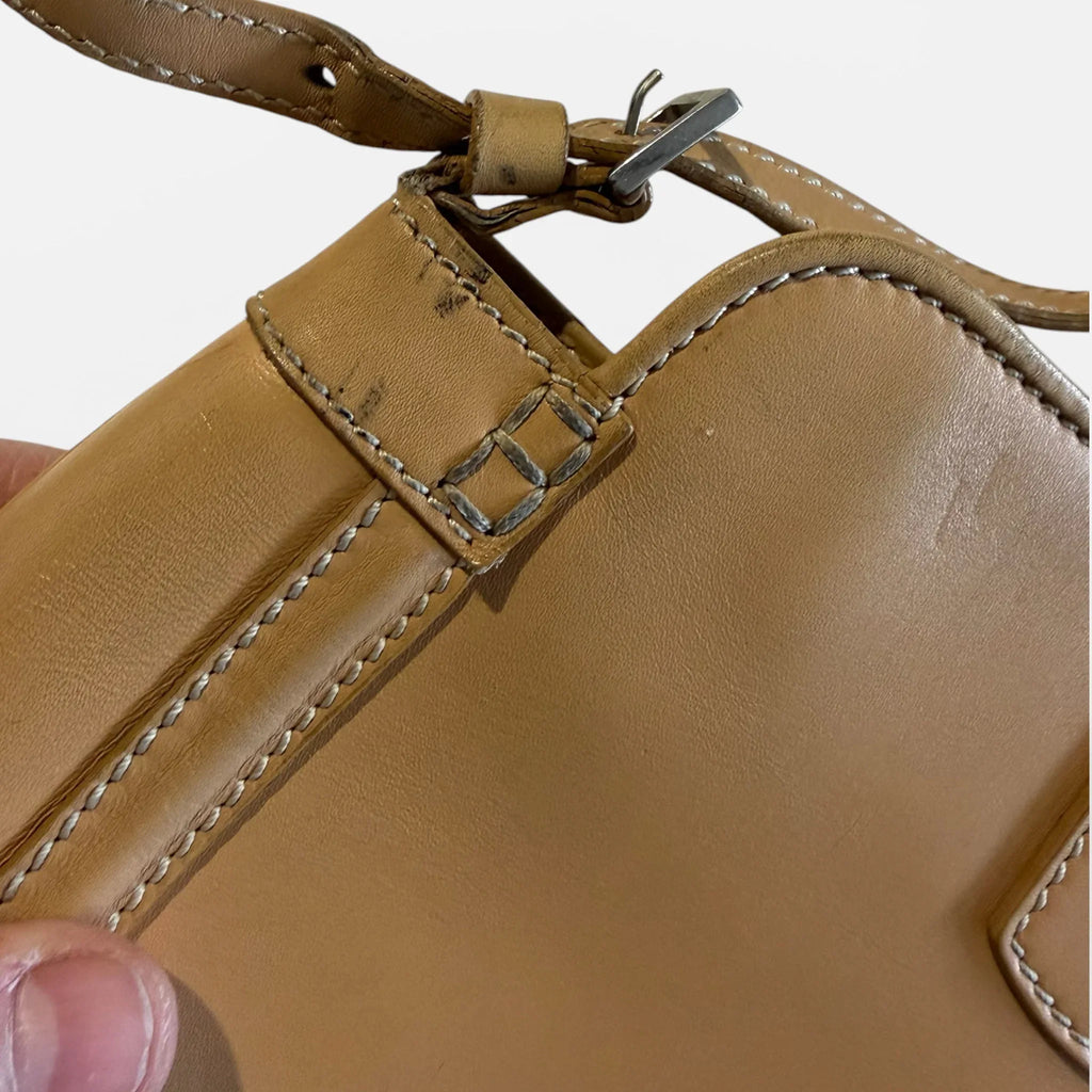 Tod's borsa vintage in pelle Color senape modello Y2K Dettagli delle cuciture 