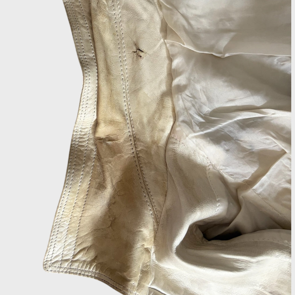 Collo rovinato giacca in pelle vintage di Versace anni 80