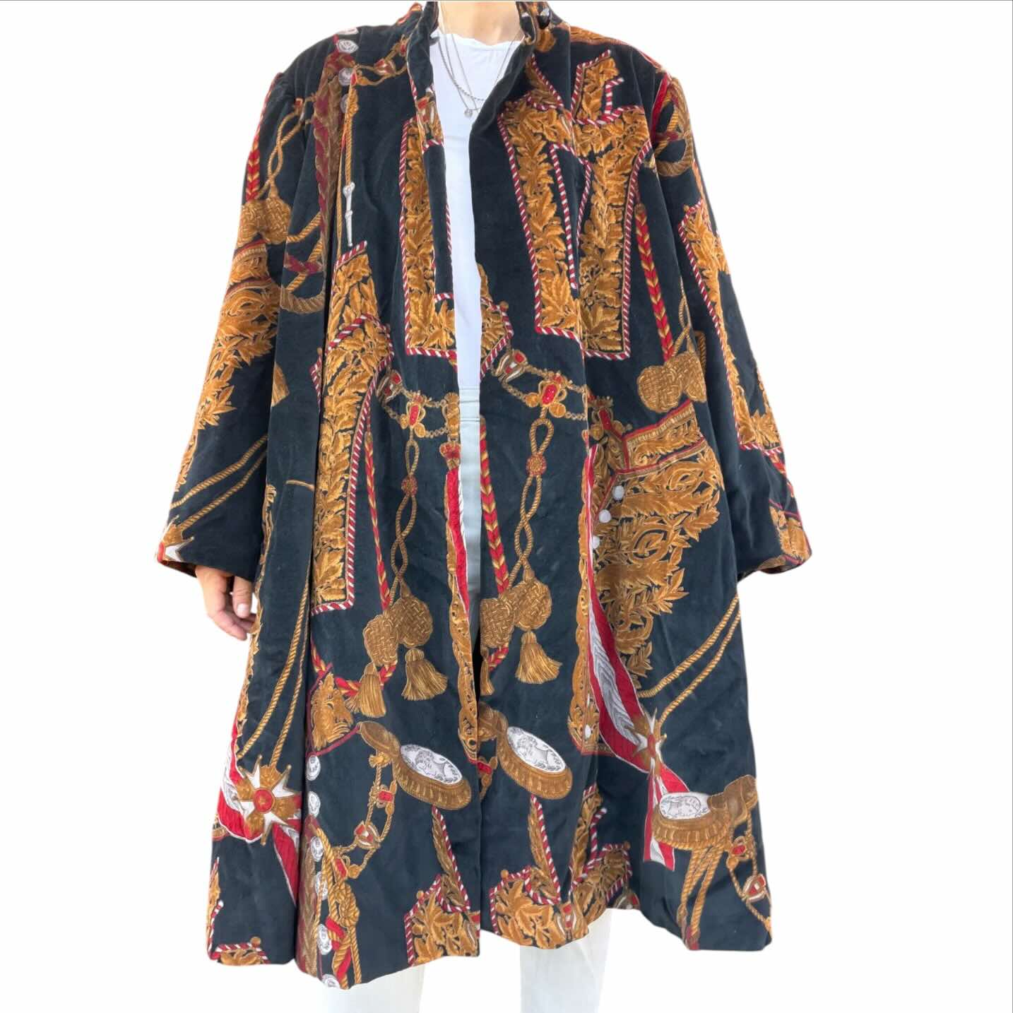 Cappotto Vintage Donna Elegante in Velluto Nero con Stampa Barocca