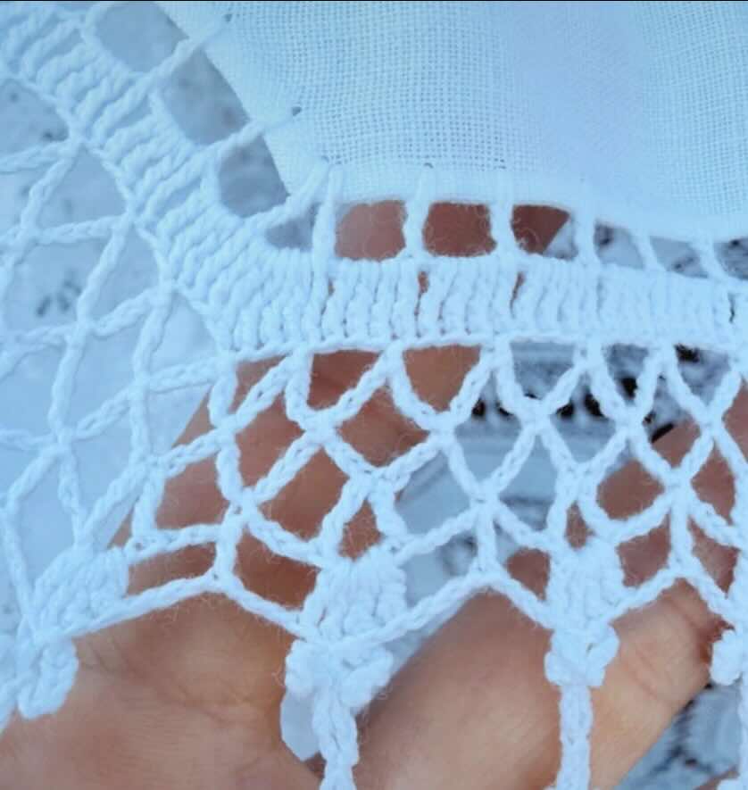 Antike handgehäkelte Doppelbett-Tagesdecke  