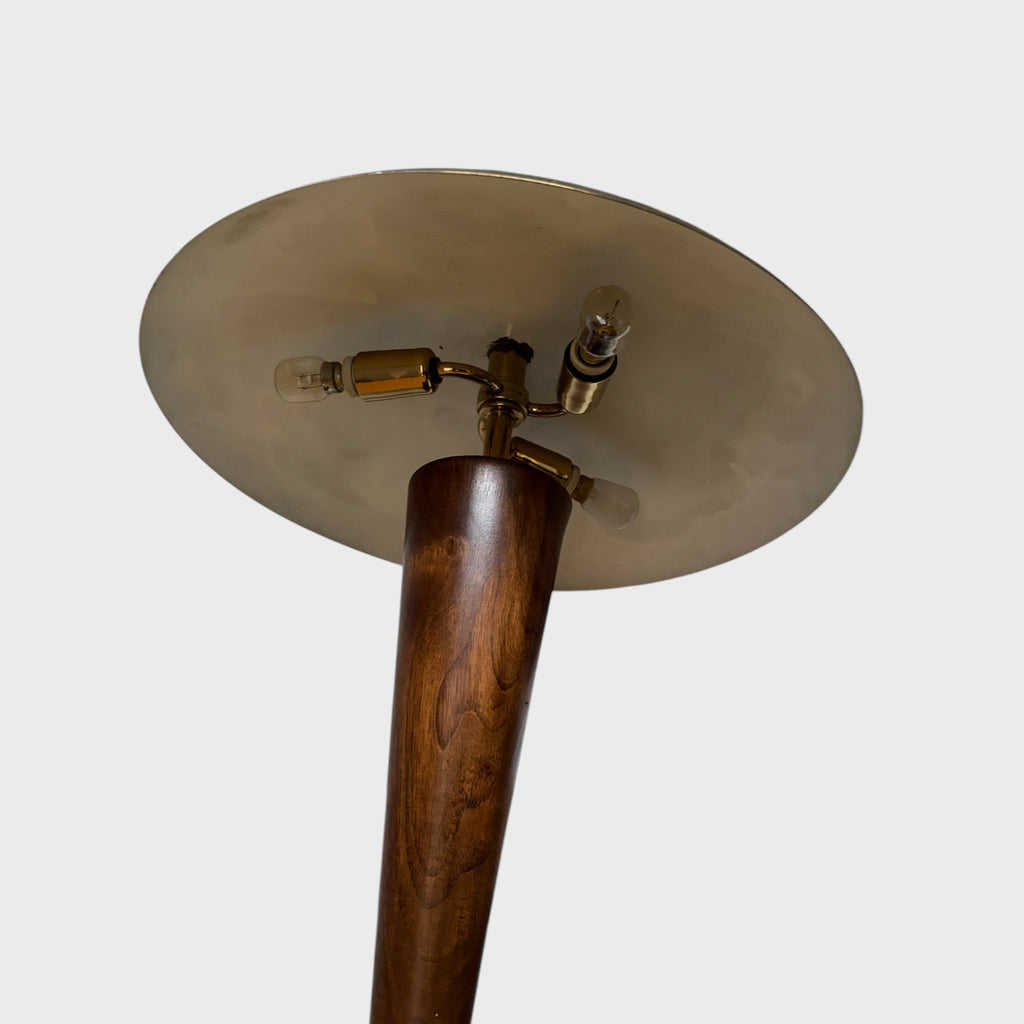 lampada da tavolo vintage in ottone e legno, attribuita a produttori scandinavi . A tre luci