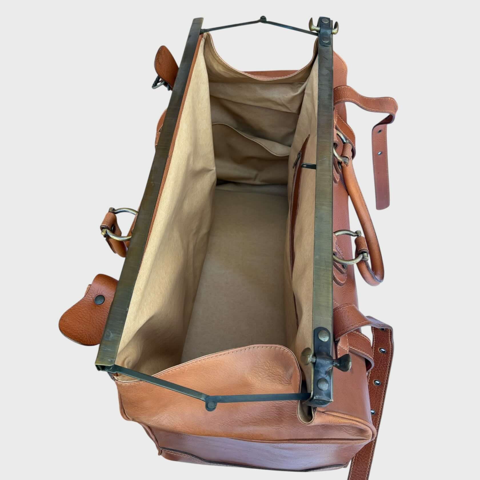 Borsa da Viaggio in Pelle vintage  interno in tessuto. 