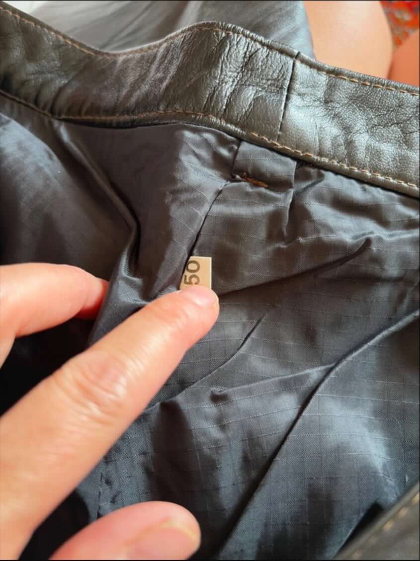Etichetta e fodera interna Pantaloni Vintage Vera Pelle da Uomo Biker Taglia 50 colore nero cuciture tabacco  Anni '90 