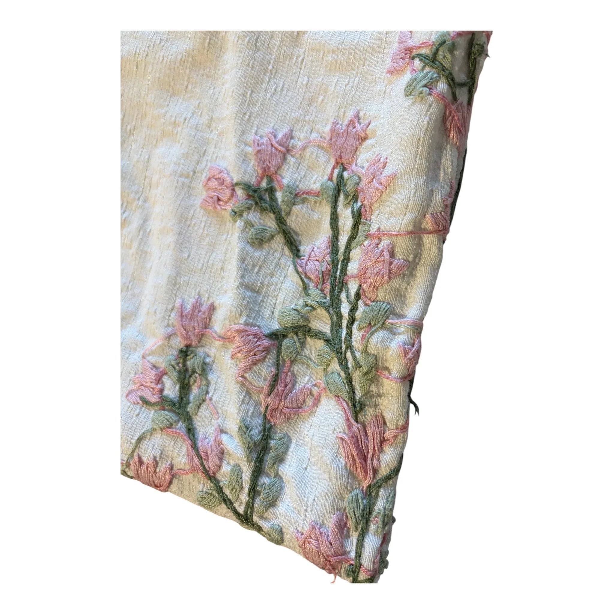 Copriletto antico ricamato a mano