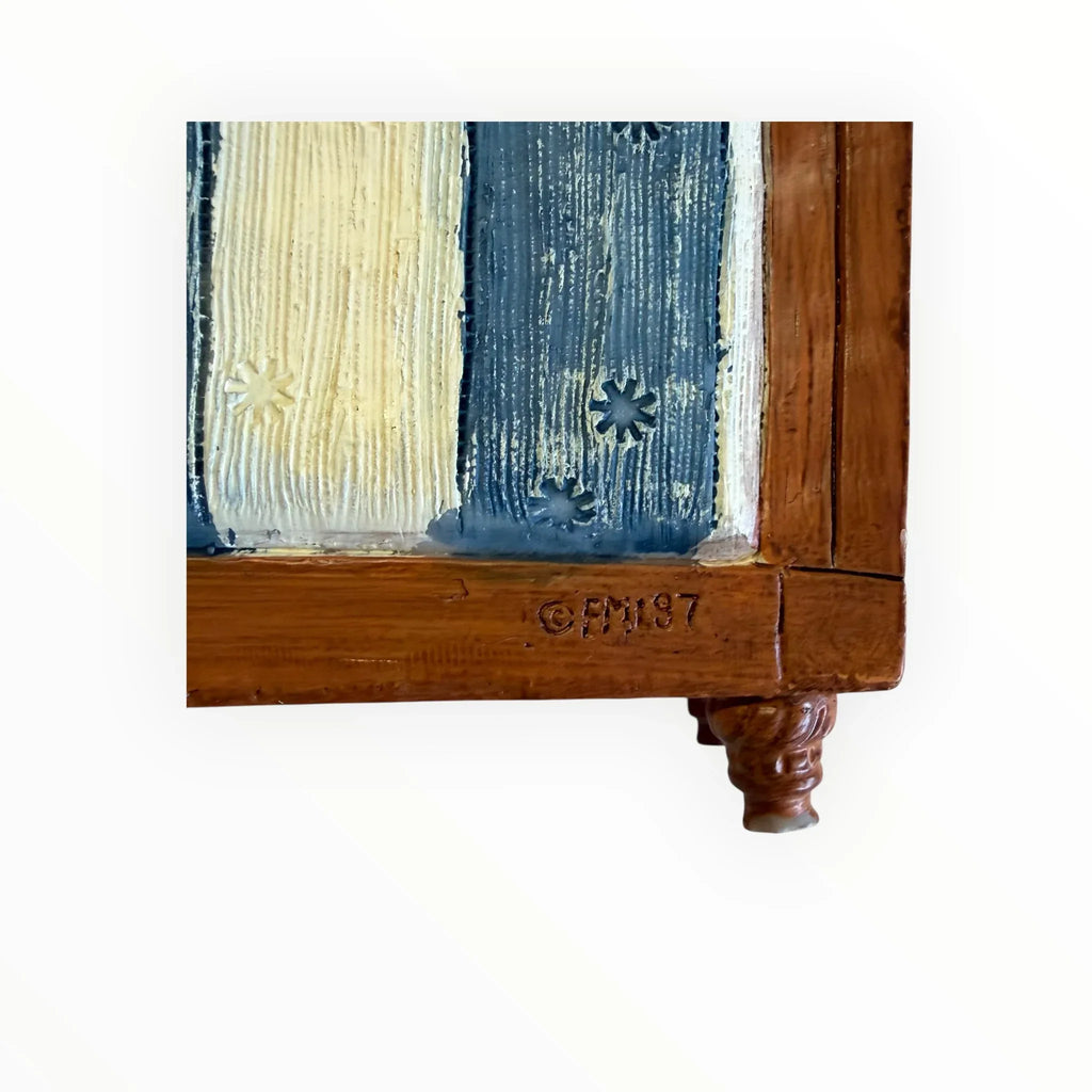 Collectible miniature sofa