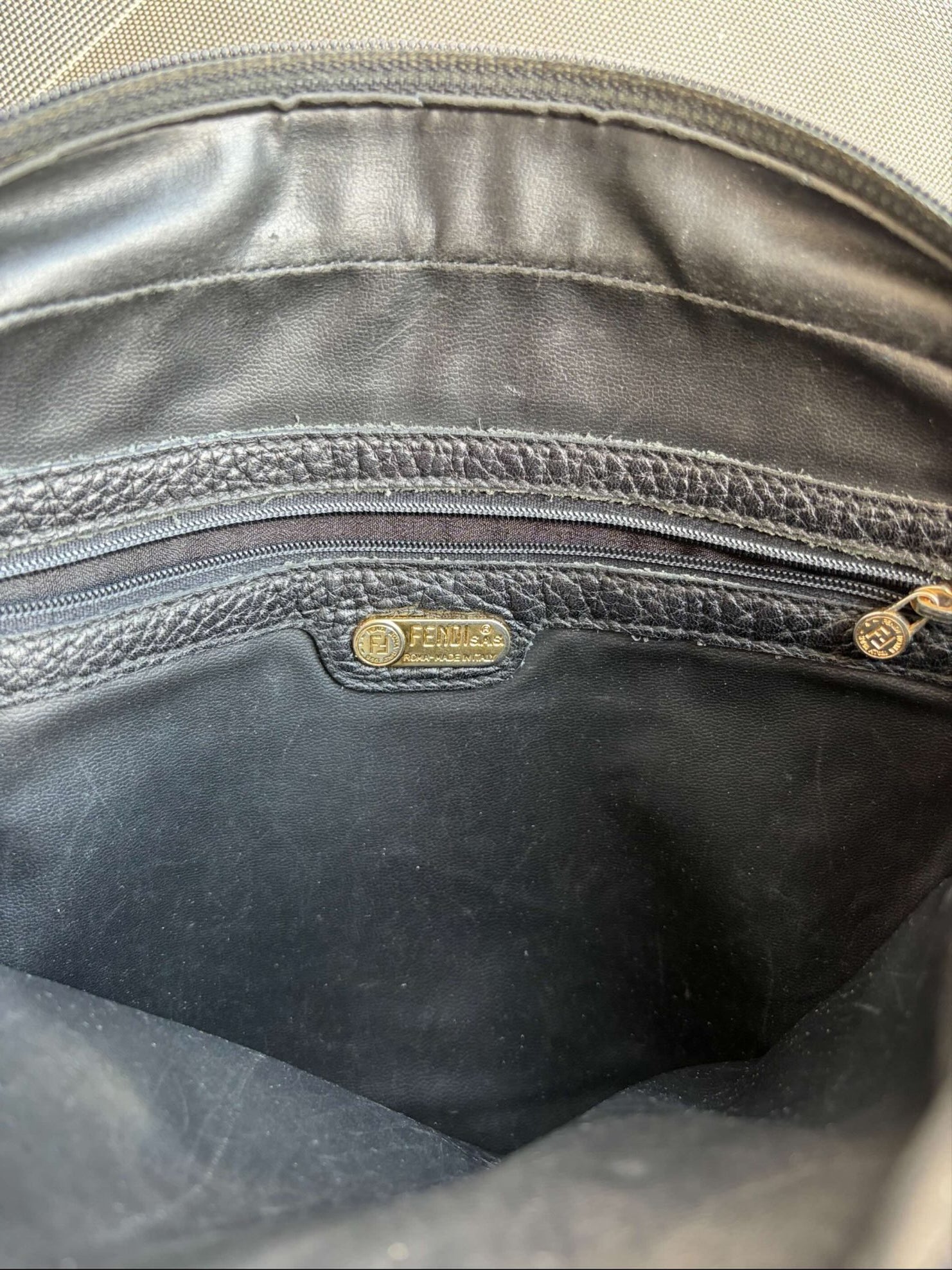 Foto interno borsa  Fendi Vintage in Pelle e Inserti in Pelle di Serpente 